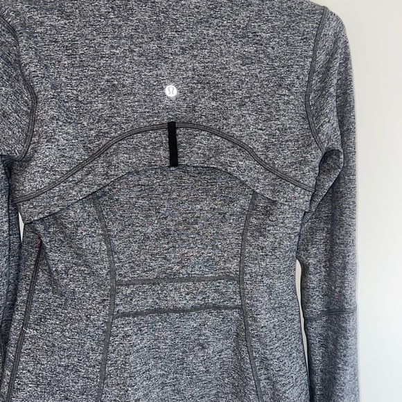 Lululemon women’s define grey jacket size 8 - Picture 14 of 14